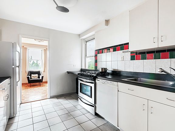 4th image of 3135 Johnson Ave APT 11B