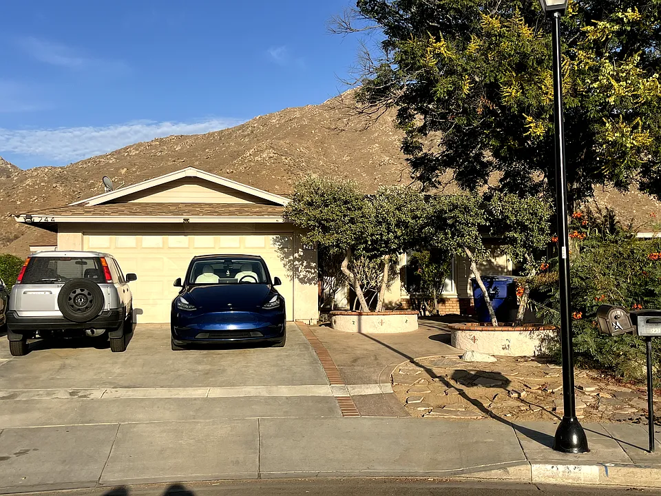 242 E Campus View Dr