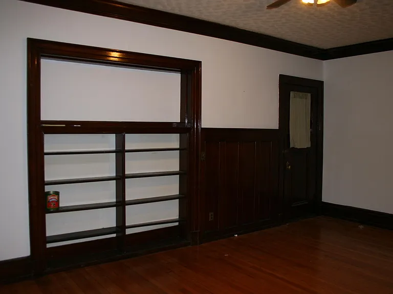 229 S Plymouth Ave — Photo 10