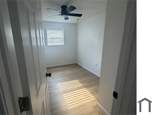 2 bed, 900 sqft, $900 — Photo 4