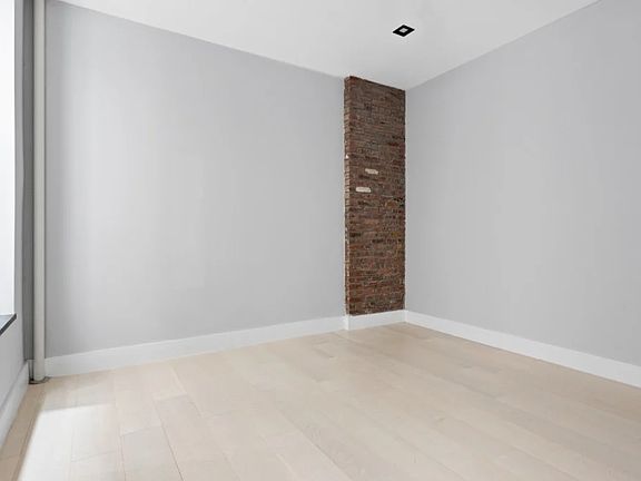 5th image of 336 E 18th St APT B4