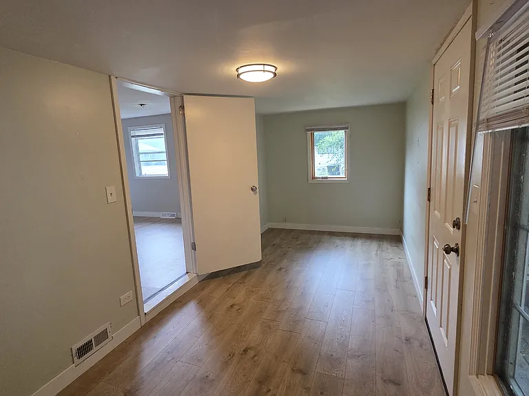 N1355 Thistle Dr — Photo 12