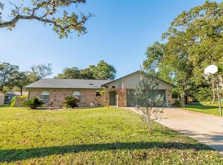 222 Park Dr, La Grange, TX 78945