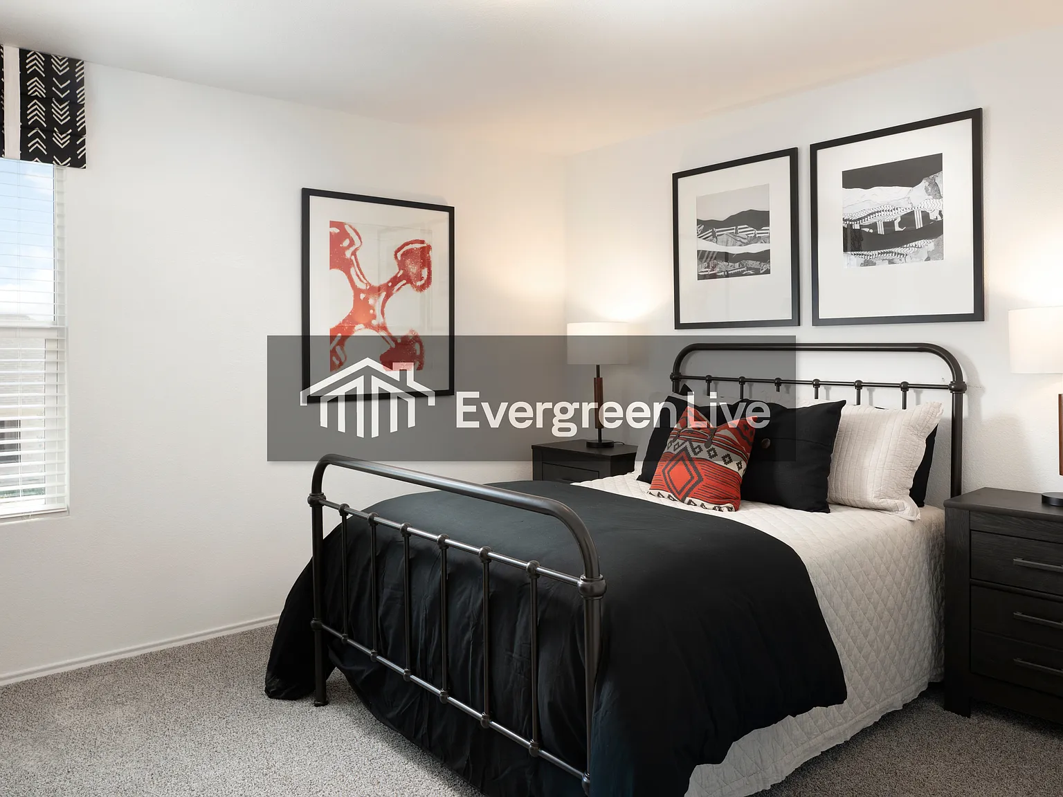 4 bed, 2.5 bath, 2533 sqft, $2,345 — Photo 3