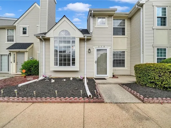 379 Lees Mill Dr, Newport News, VA 23608