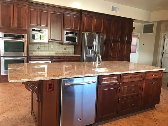 Large Island, Double ovens