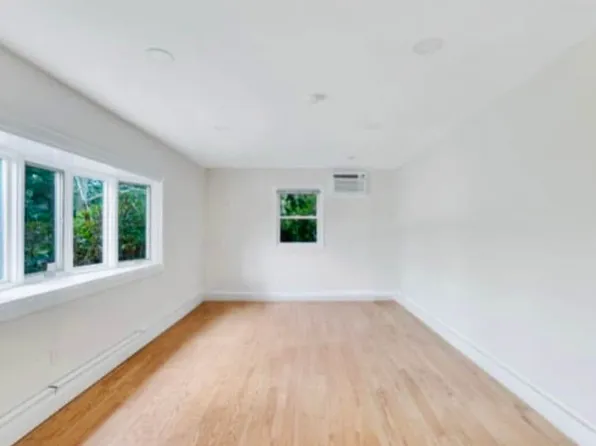 736 Portion Rd #1, Ronkonkoma, NY 11779