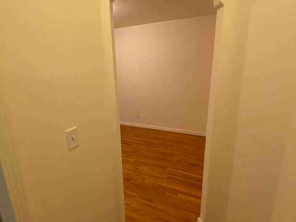 3rd image of 195 Underhill Ave #2