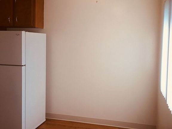 3rd image of 4728 Lamont St APT 17