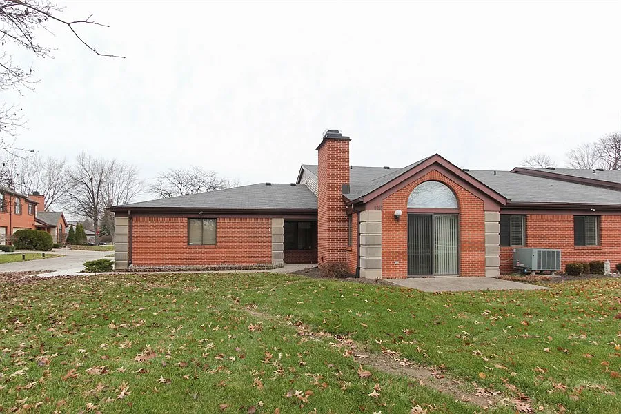 9215 Golden Leaf Way photo 1