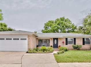 711 Legion Dr, Destin, FL 32541