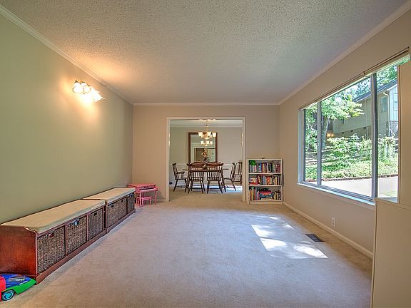 4th image of 218 Misty Dawn Ln