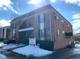 394 Courtland Ave APT 1B, Stamford, CT 06906