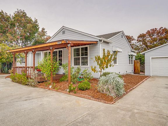 3rd image of 330 Gloria Ave