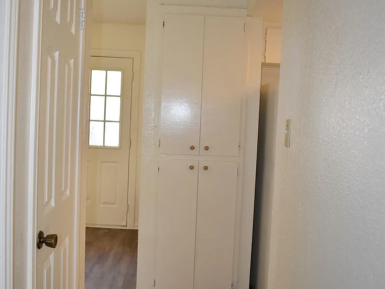 16042 Stoneham Cir — Photo 12