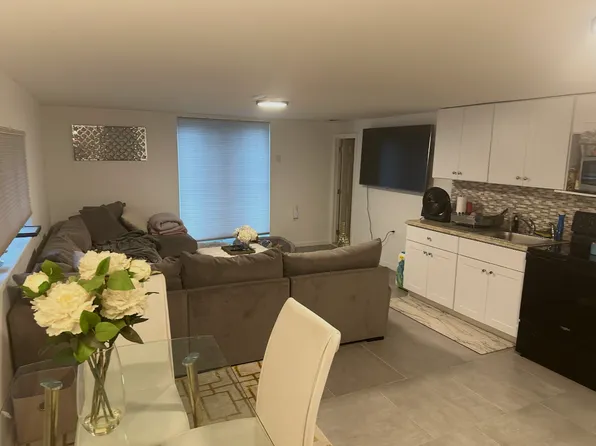 (undisclosed Address), Freeport, NY 11520