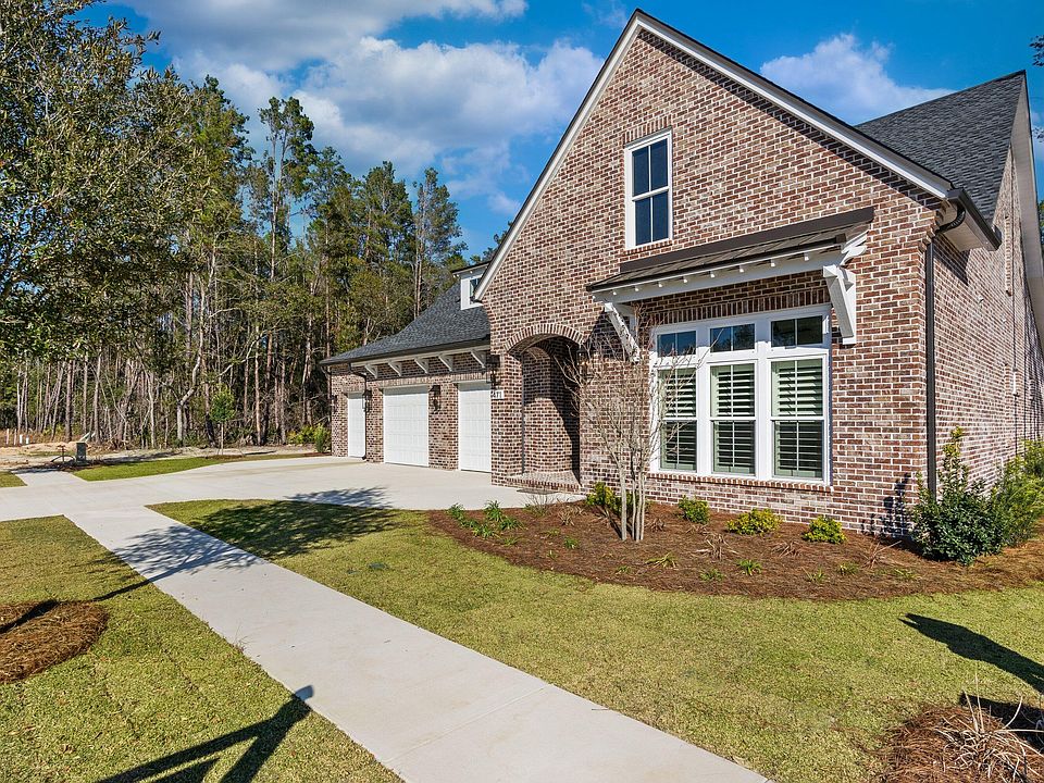 1st image of 132 Shimmer Cir