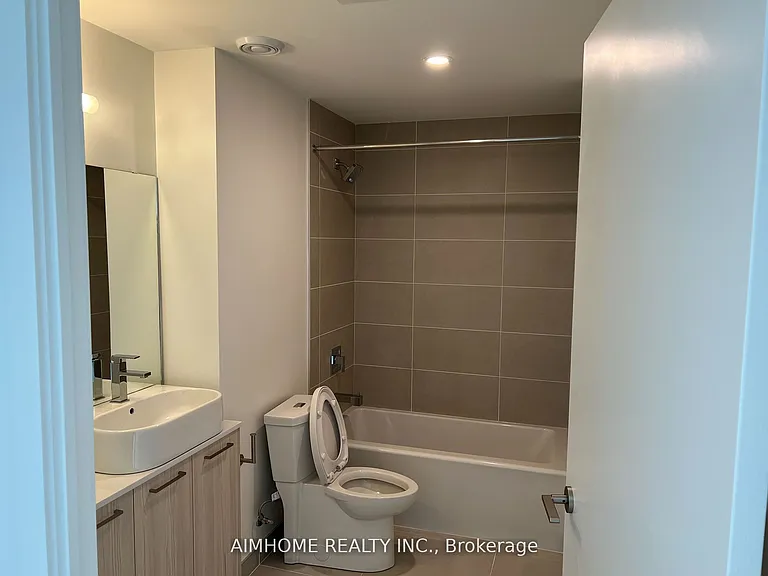 65 Mutual St #2509 — Photo 5
