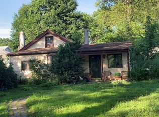 54 Washburn Rd, Pompton Plains, NJ 07444