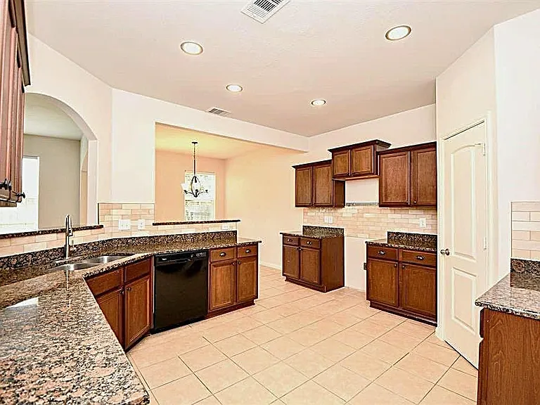 10909 Panther Ct SW — Photo 5