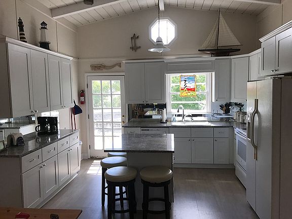 All New Kitchen upstairs!