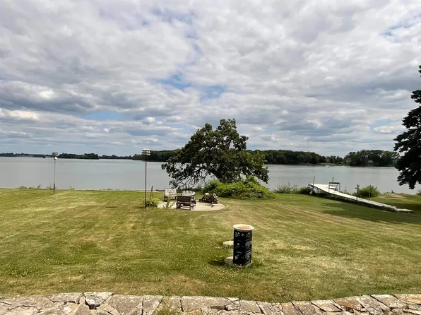 N7418 Edgewater Dr, Beaver Dam, WI 53916