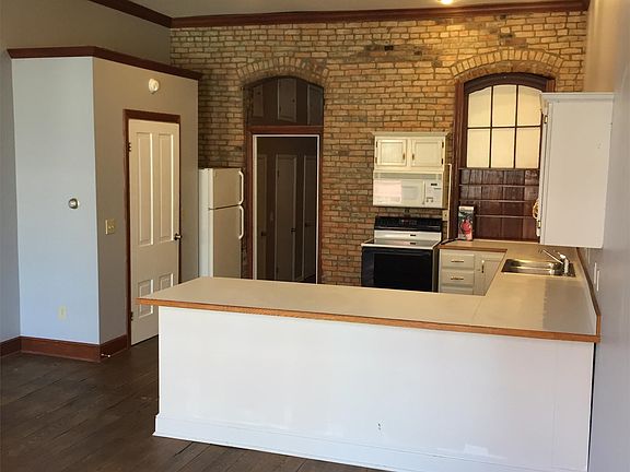3rd image of 119 1/2 E 5th St #1
