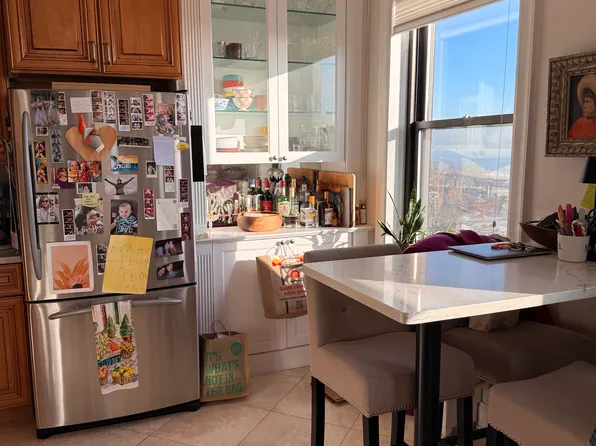 2000 N Lincoln Park W #1302, Chicago, IL 60614