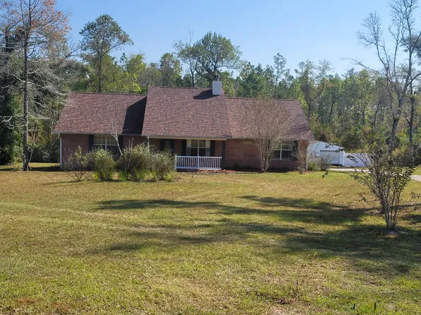 5128 Presidents Cir, Marianna, FL 32446