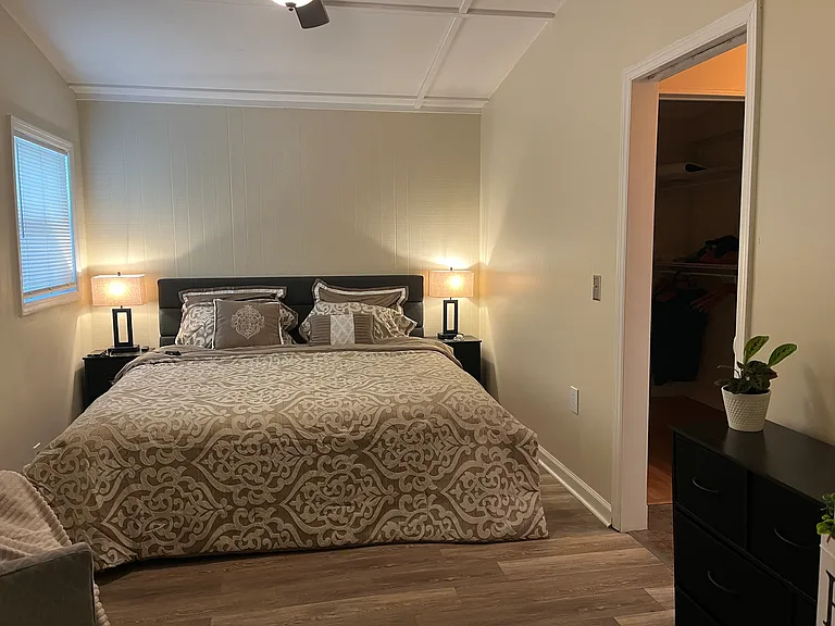 204 E Jean St — Photo 30