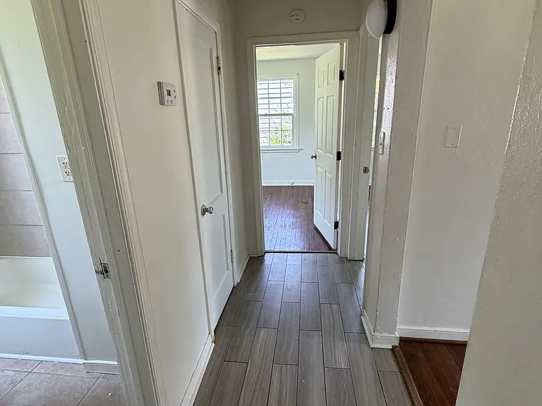 1811 Binford Ln — Photo 6