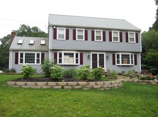 17 Milestone Ln, Madison, CT 06443