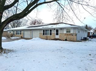 2138 Patty Ln, Green Bay, WI 54304