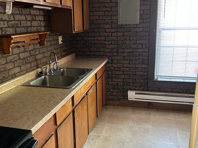530 E Illinois Ave — Photo 3