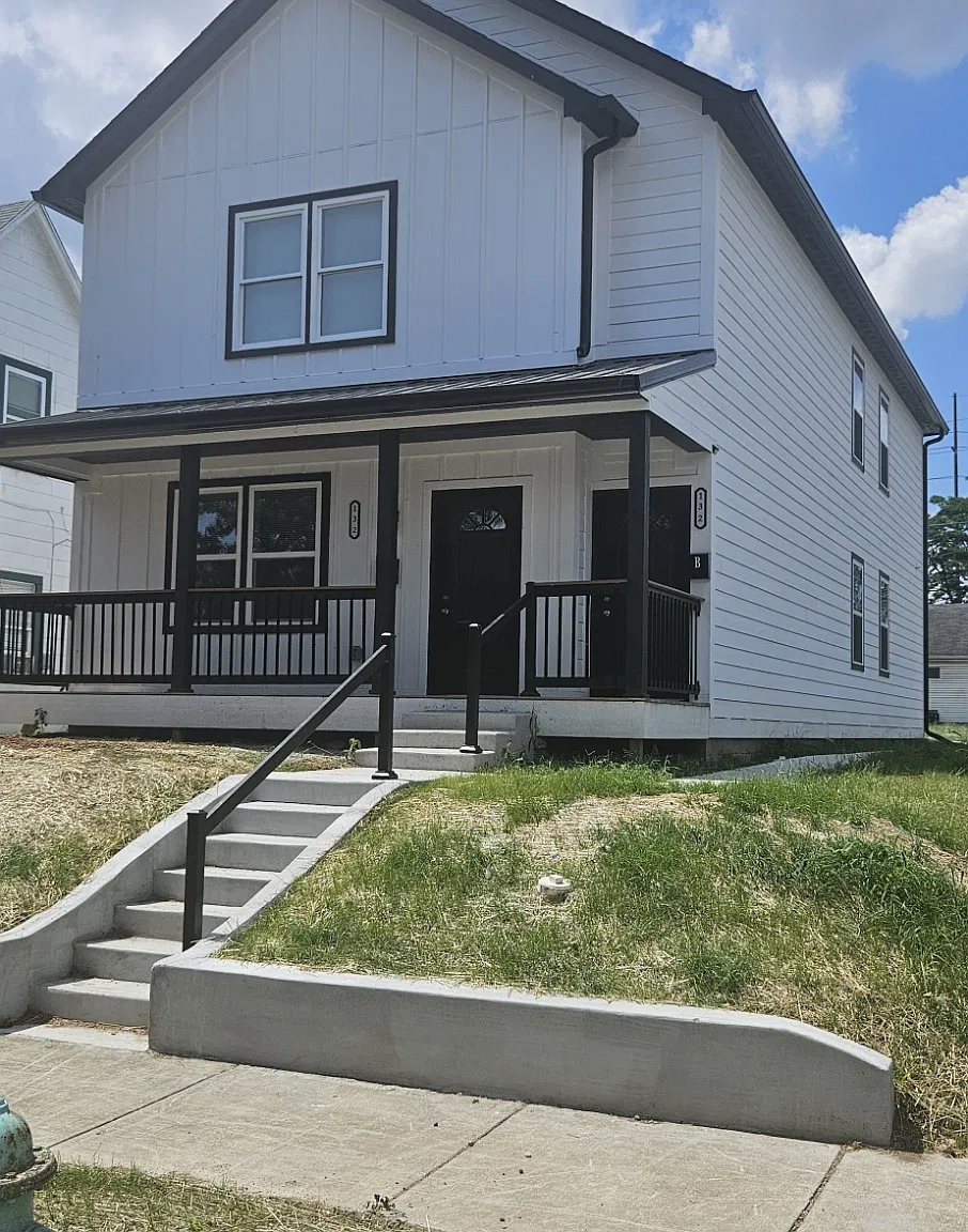 132 N Traub Ave — Photo 1