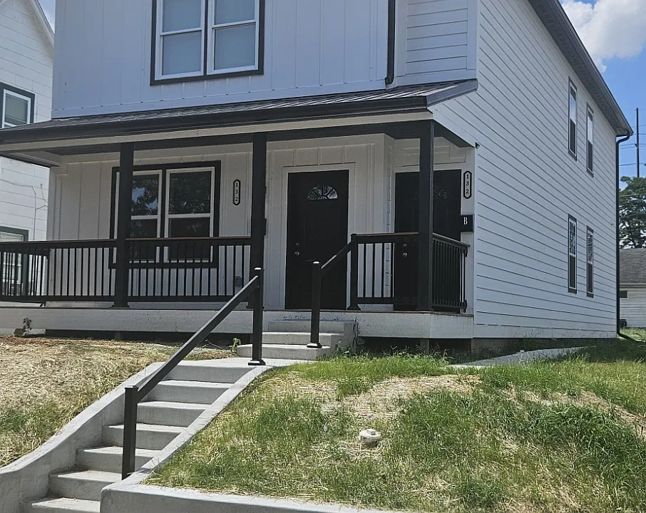 132 N Traub Ave #2
