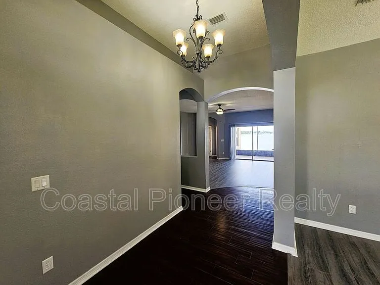 1824 Mira Lago Cir — Photo 6