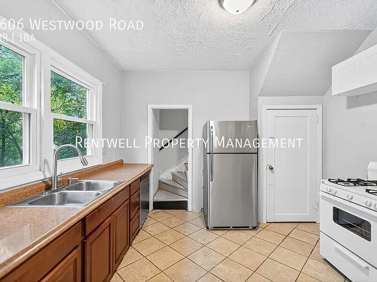 8606 Westwood Rd — Photo 16