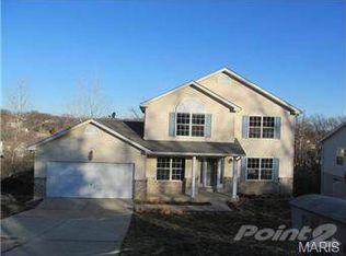 671 Walnut Rdg, Fenton, MO 63026