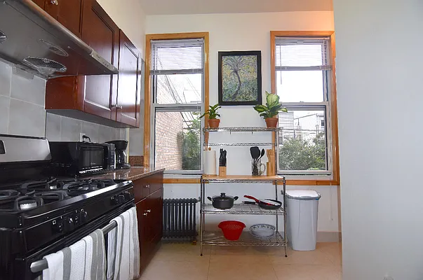 Rented by Bond New York | media 10