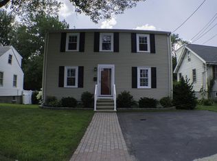 14 Humboldt St, Waltham, MA 02452