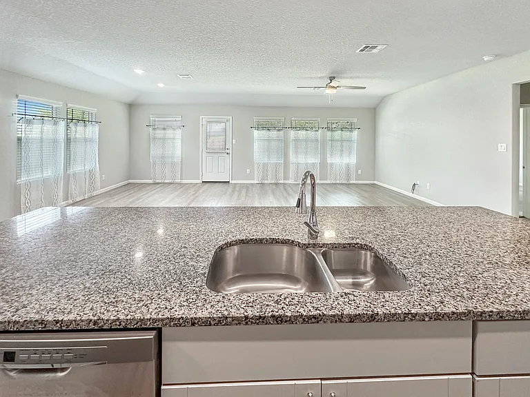 518 Summersweet Rd — Photo 11