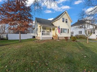 55 Orchard St, Webster, NY 14580