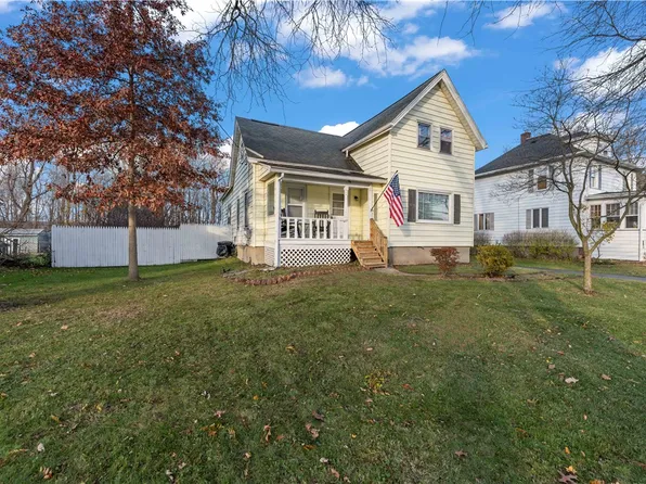 55 Orchard St, Webster, NY 14580