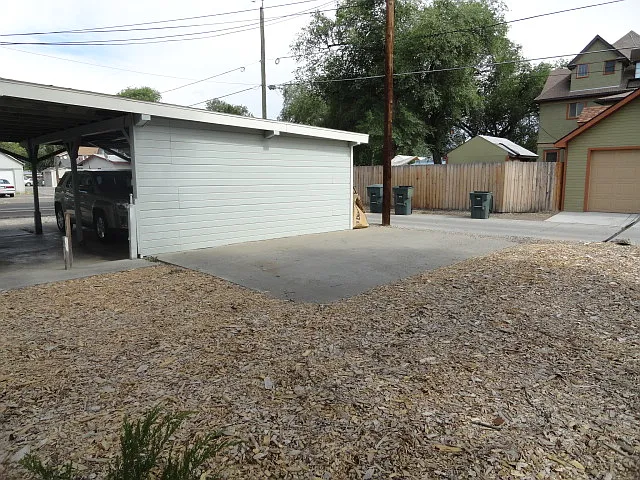 961 White Ave #B — Photo 8