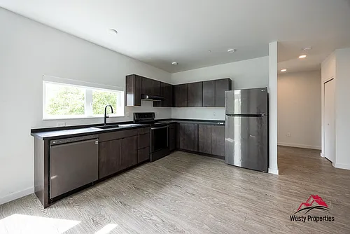 4647 SE 40th Ave #303 Photo 1
