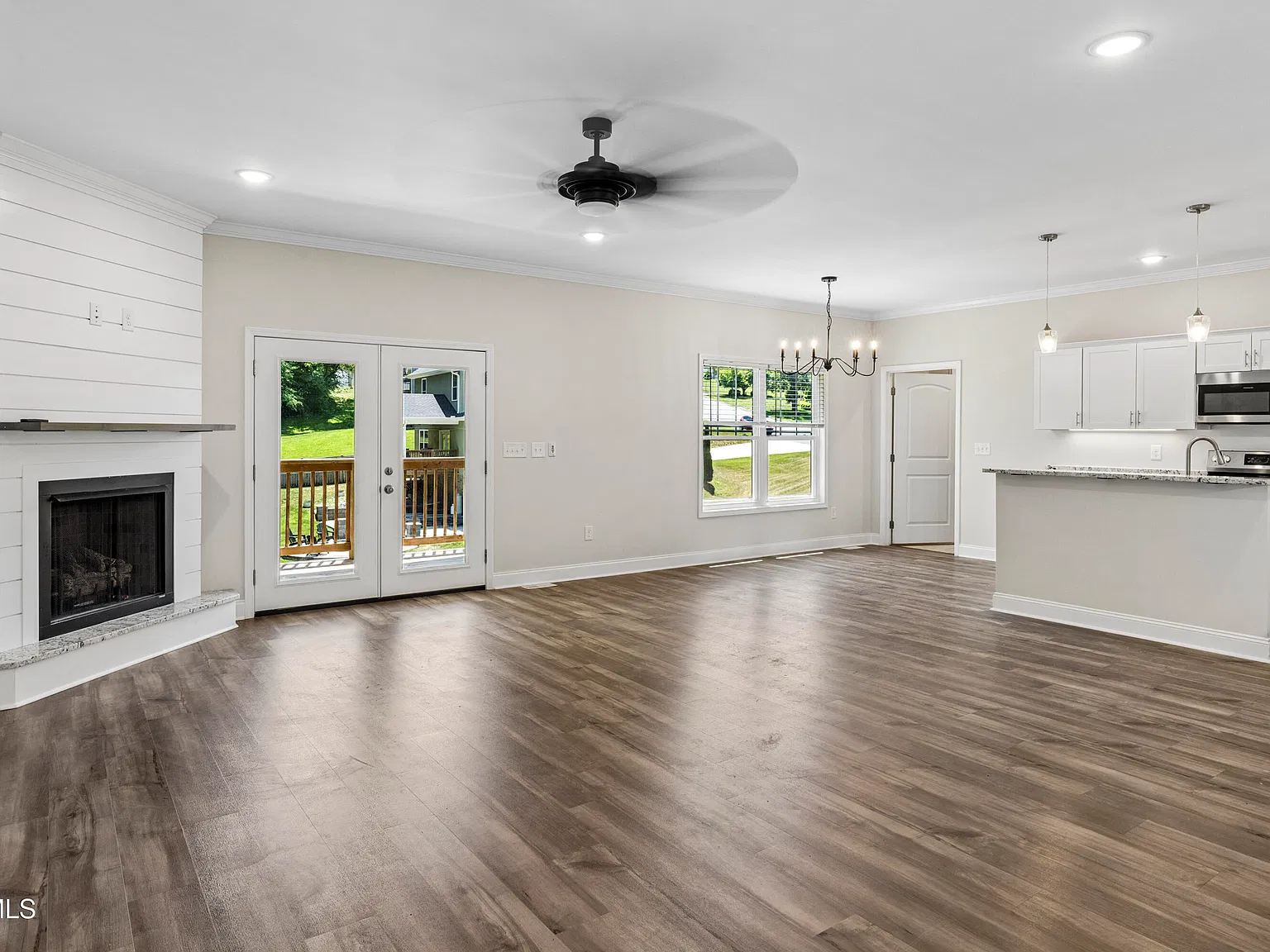 3 bed, 1683 sqft, $3,200 — Photo 4