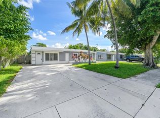 6421 SW 16th St, Pompano Beach, FL 33068