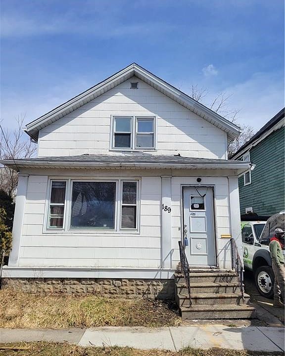1st image of 189 Gorton St
