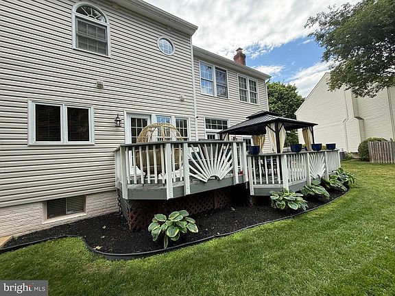 3rd image of 16645 Caxton Pl